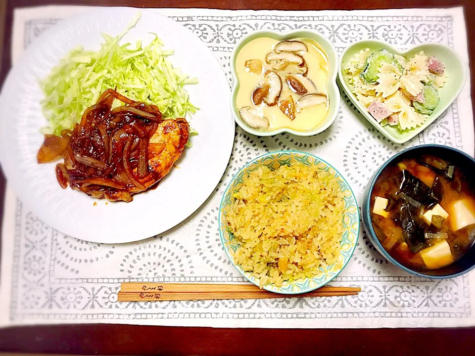 おもてなし料理
#生姜焼き #茶碗蒸し #マカロニサラダ #アボカドとシラスとツナの炊き込みごはん #味噌汁|るりかさん