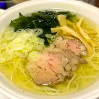 Snapdishの料理写真:ラーメン🍜|totoさん