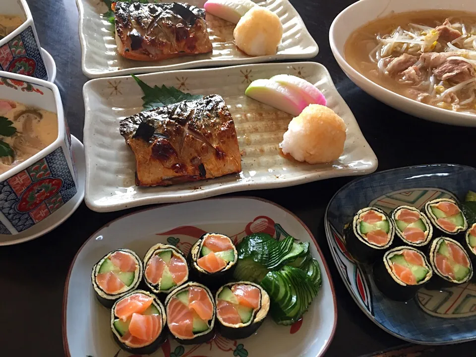 ☆鯖の塩焼き
☆サーモンときゅうりの酢の物
☆豚ともやしの中華スープ煮
☆茶碗蒸し|さちっこさん