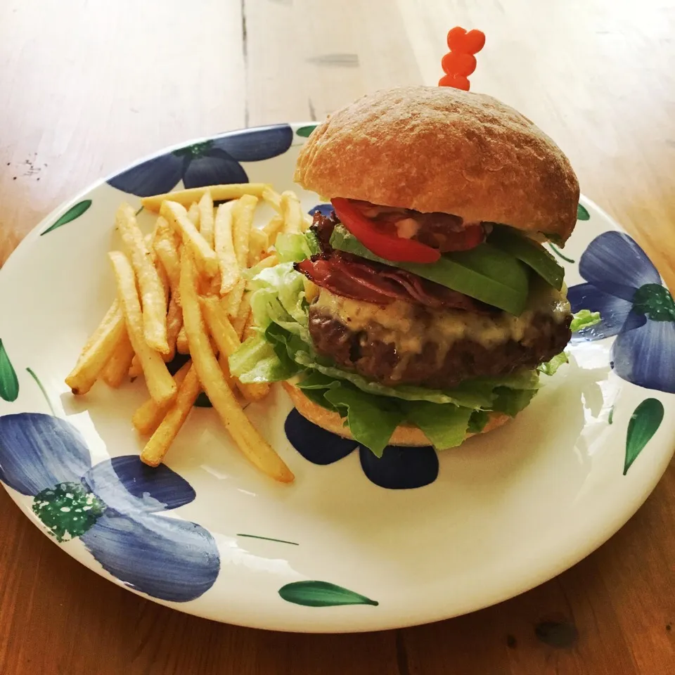 おうちでアボバーガー🍔|食いしん坊さん