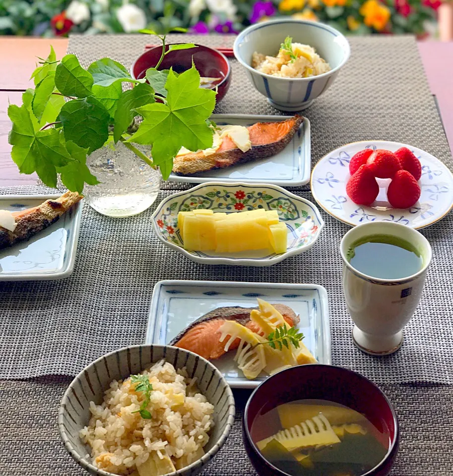 姉の自宅でできた
筍づくしの朝ご飯|シュトママさん