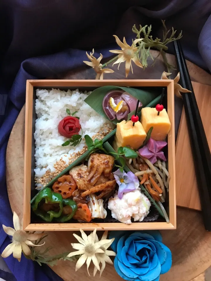 Snapdishの料理写真:回鍋肉弁当|vivienne_glowさん