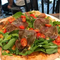 Pizza de Bresaola y Arúgula #pizza #pizzanapoletana|Eduardo Mestre Sさん