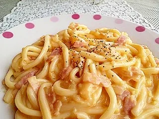 umenohanahanaさんのパスタより簡単！うどんdeカルボナーラ #楽天レシピ|楽天レシピさん