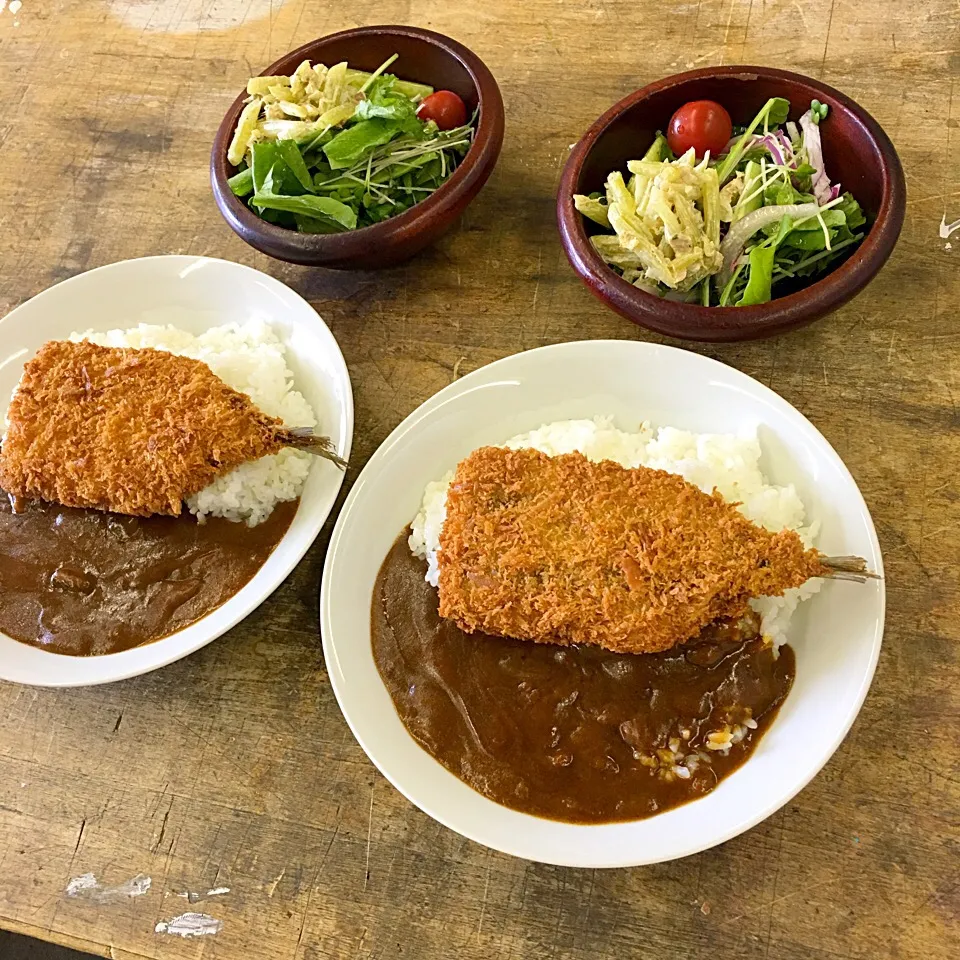 研究室カフェ♬ (▰˘◡˘▰)☝︎
#研究室カフェ #お昼ごはん #昼ごはん #lunch #カレー #カレーライス #サラダ #lee #イワシフライ|Yoshinobu Nakagawaさん