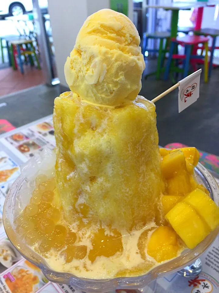 Mango shaved ice|Leslie Shikeさん