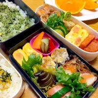 Snapdishの料理写真:今日のお弁当🍱2017.5.2
パパ弁❤️娘弁
#お弁当 
明日からお弁当作りもゴールデンウィーク😄|mayuさん