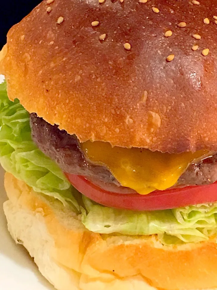 Snapdishの料理写真:Cheese Burger|T’s lanaiさん