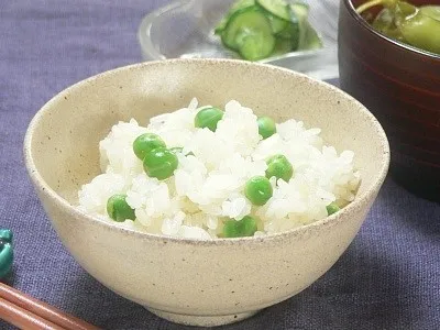 きれいな豆ごはんの作り方…さやえんどうで彩りよく #AllAbout|All About 料理レシピさん