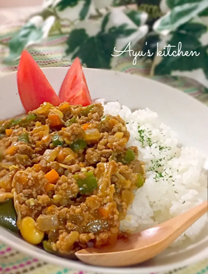 お豆とエノキたっぷりのキーマカレー🍛|あゆさん