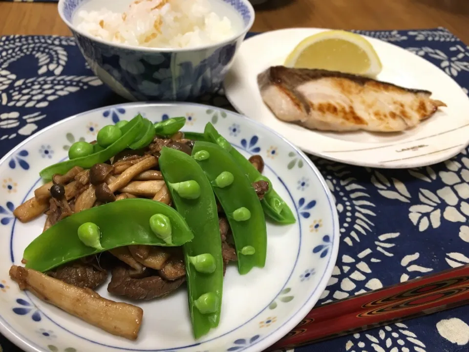 牛肉としめじの牡蠣醤油炒め。|かなた3120さん