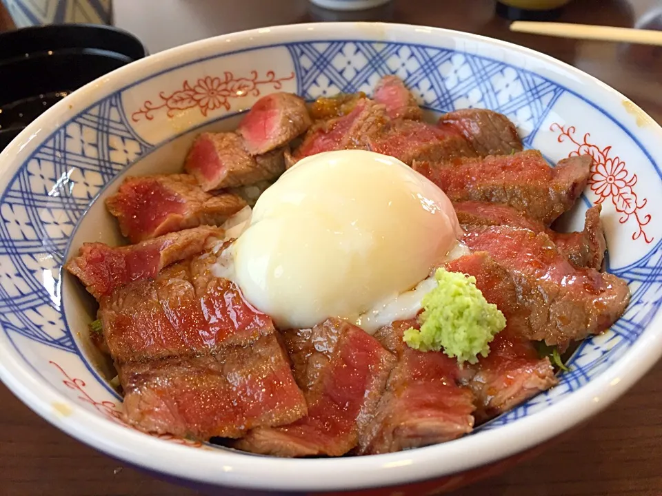 あか牛丼  いまきん食堂|ゆきさん