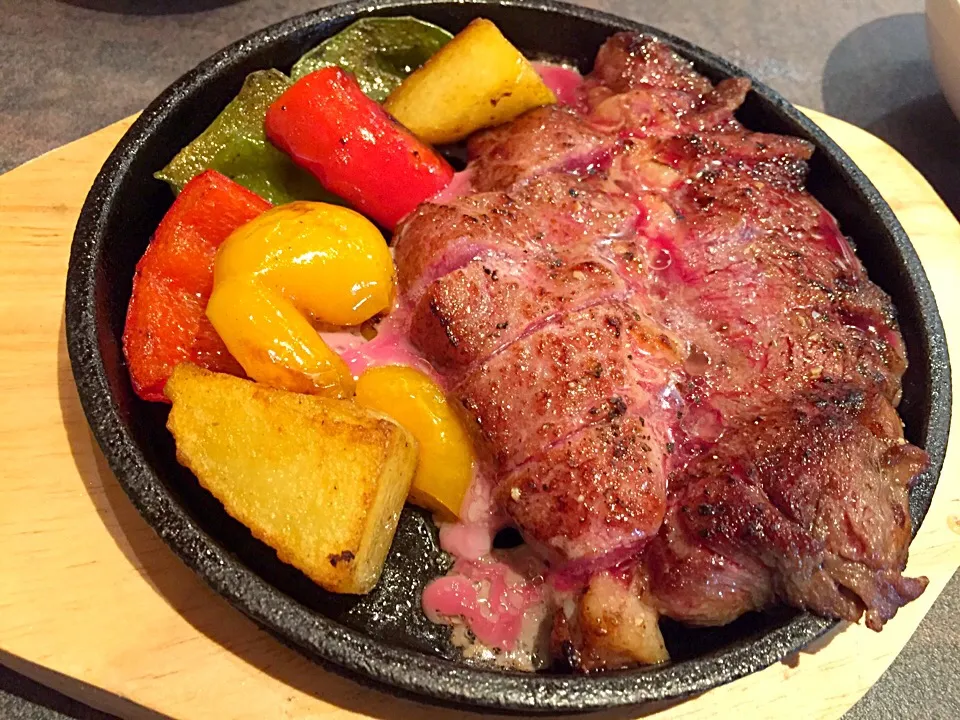 Snapdishの料理写真:Wagyu Steak|Marinさん