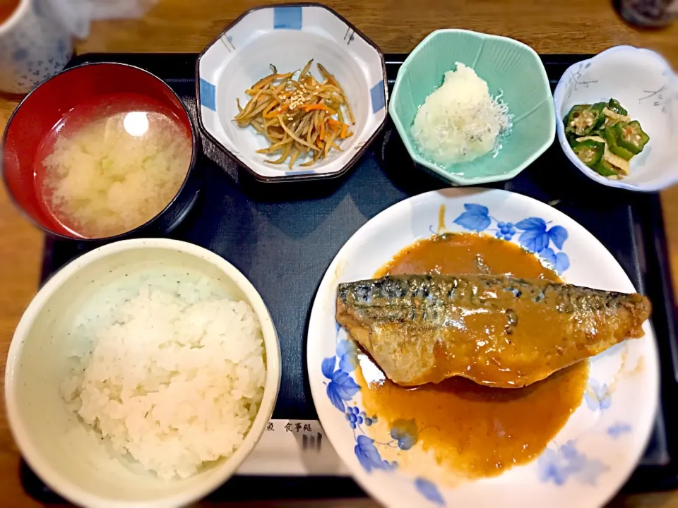 さばの味噌煮定食|こぢえさん