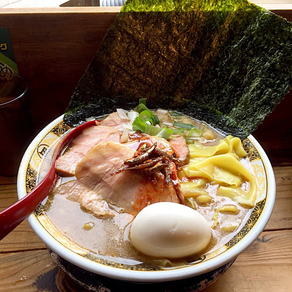 すごい煮干ラーメン凪 ゴールデン街店本館  すごい煮干ラーメン全部乗せ|nanpuuさん