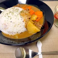 Snapdishの料理写真:豚コマカレー #節約料理 #iittala #ティーマ #給料前料理|Rimami◡̈♥︎さん