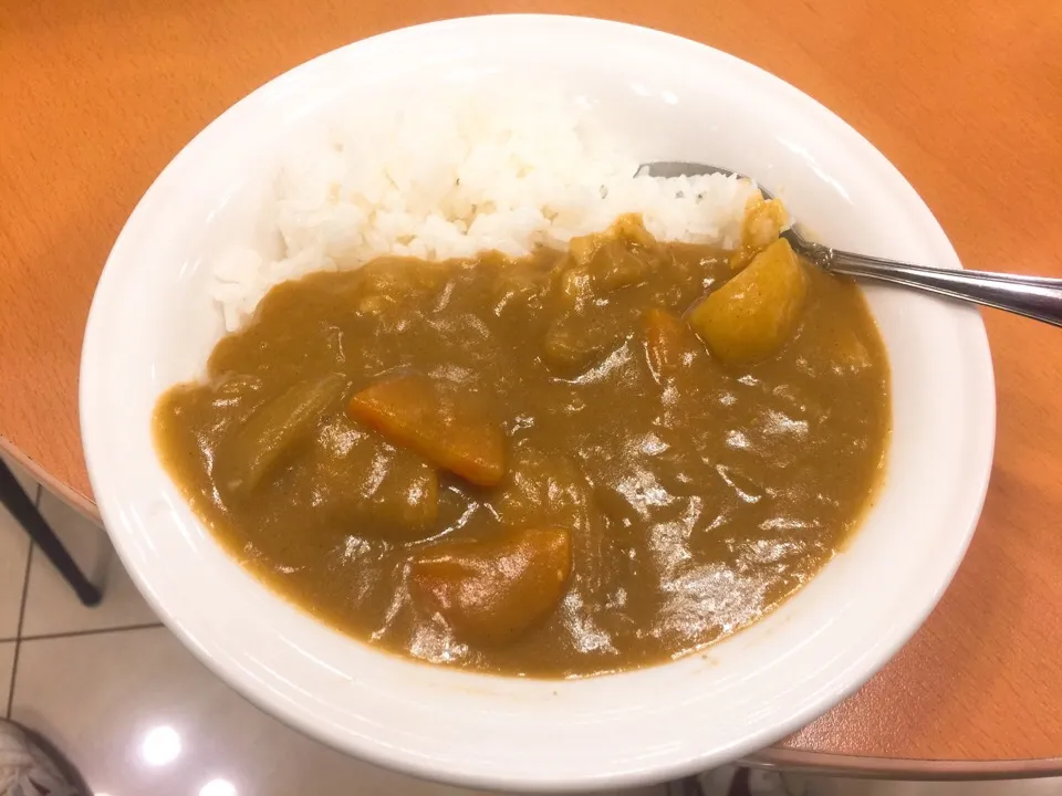 @北海道/久しぶりに黄色のカレー食べたらお母さん手作り！給食の味だった！！◎|THE SUNSEAさん