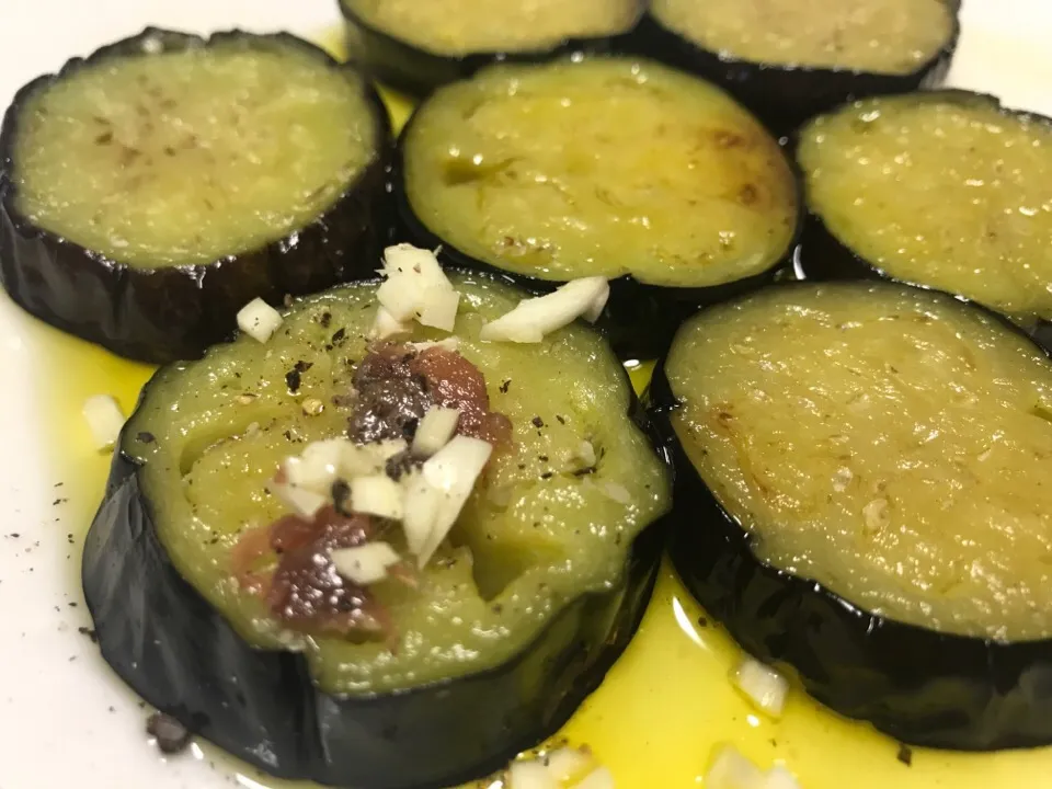 ナスのオイル漬け
Olio di melanzane in salamoia|お家でbar!さん