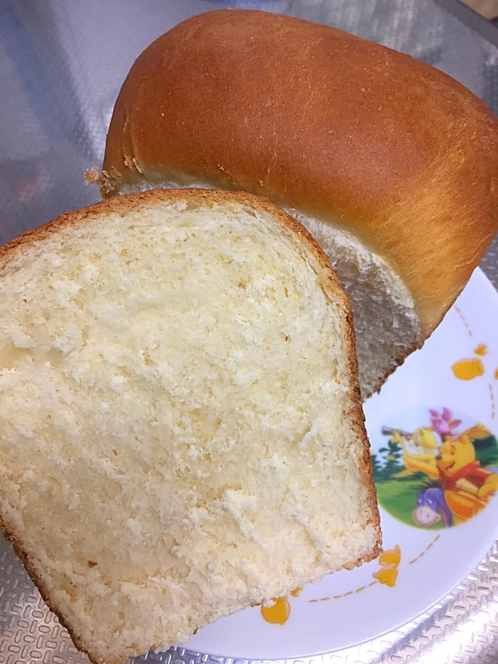 Snapdishの料理写真:自分が食べるパン🍞|みんなの家さん