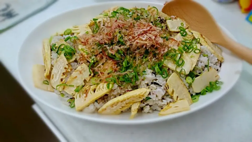 こどもの日だよ❤糖尿病でも食べれる焼き竹の子の混ぜご飯❤|Yuusan Guuguuさん