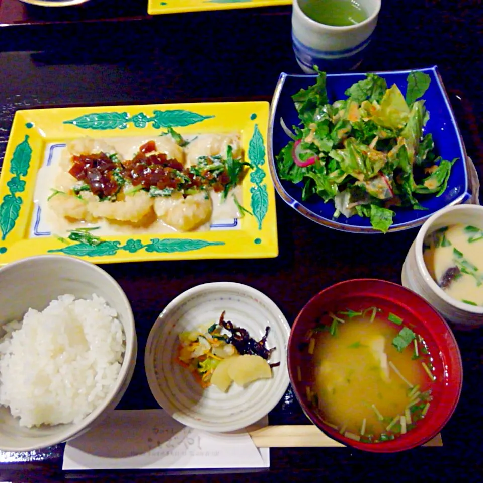 本日の定食☆海老の玉ねぎソース|うたかた。さん