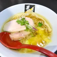 Snapdishの料理写真:天国屋・限定ラーメン温故知新|るい姉さん