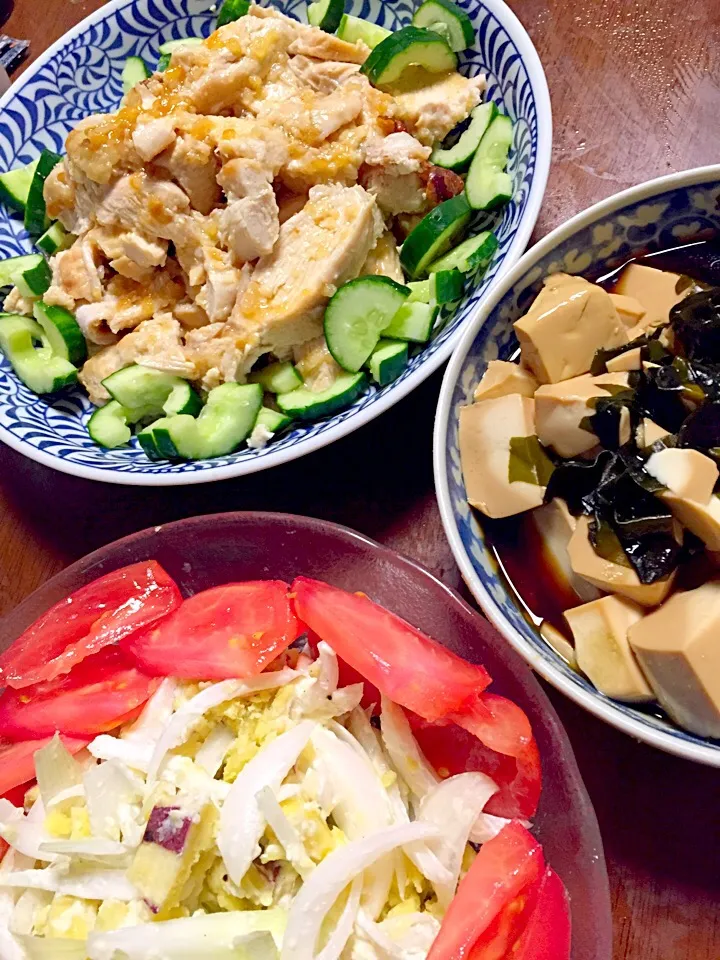 鶏胸肉の塩麹漬け焼き   若布と葱と豆腐の醤油煮   新玉葱と薩摩芋のチーズサラダ|掛谷節子さん