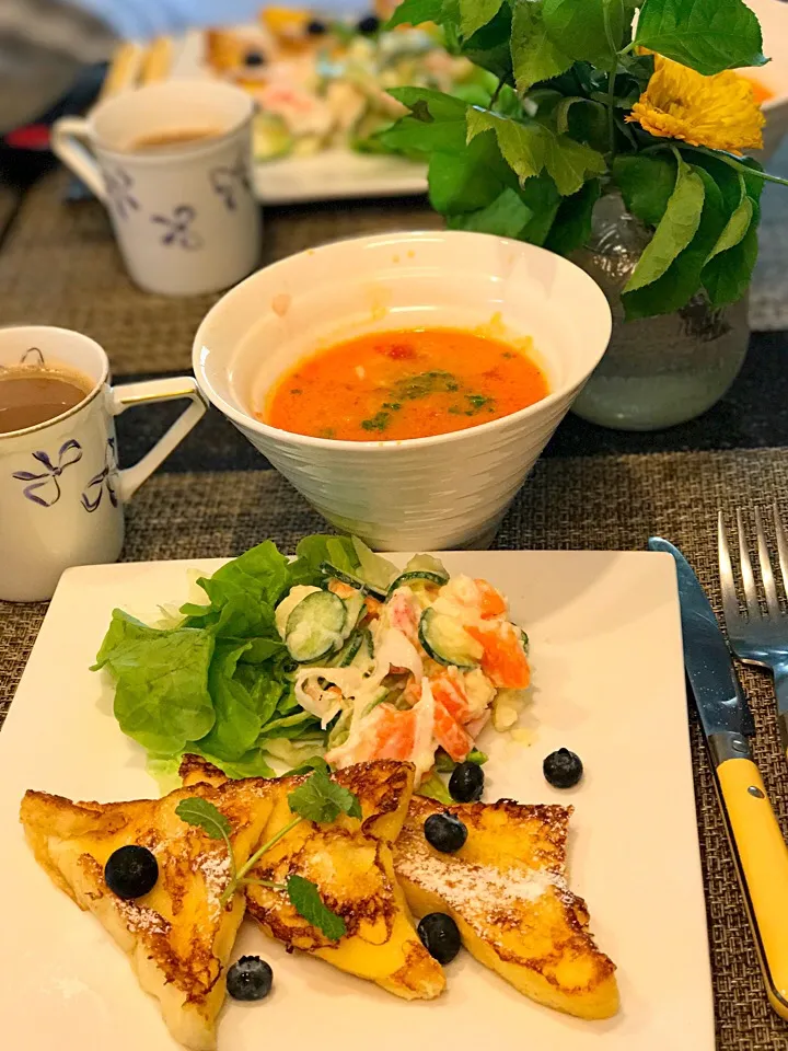 朝ごはんは
リメイク メニューDE🍴🥄|シュトママさん