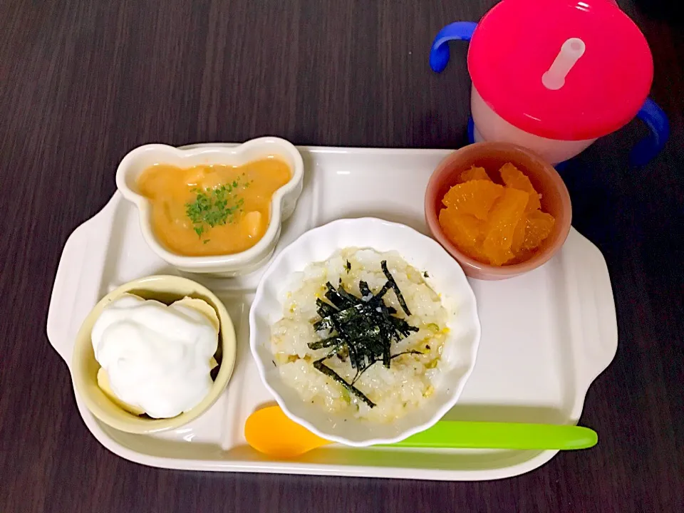 5/5❁息子離乳食 夜ごはん🍴
五目混ぜごはん＋きざみのり
レバーポテトグラタン
オレンジ🍊
バナナヨーグルト🍌|つんさん