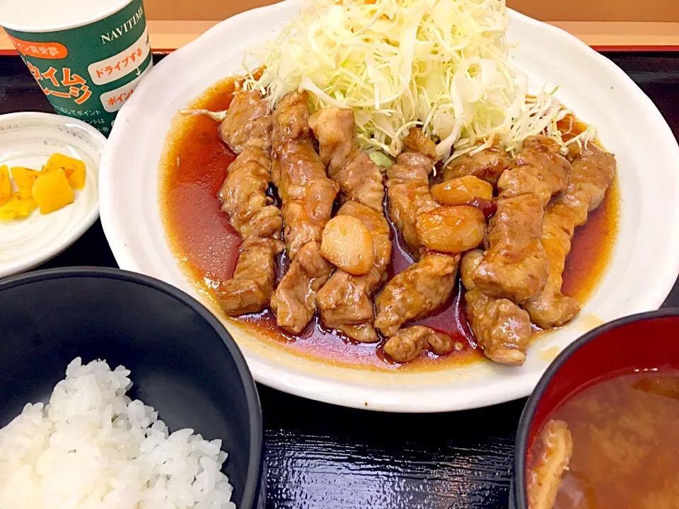 御在所SAでとんてき定食😬
昼はがっつり😬|Seikoさん