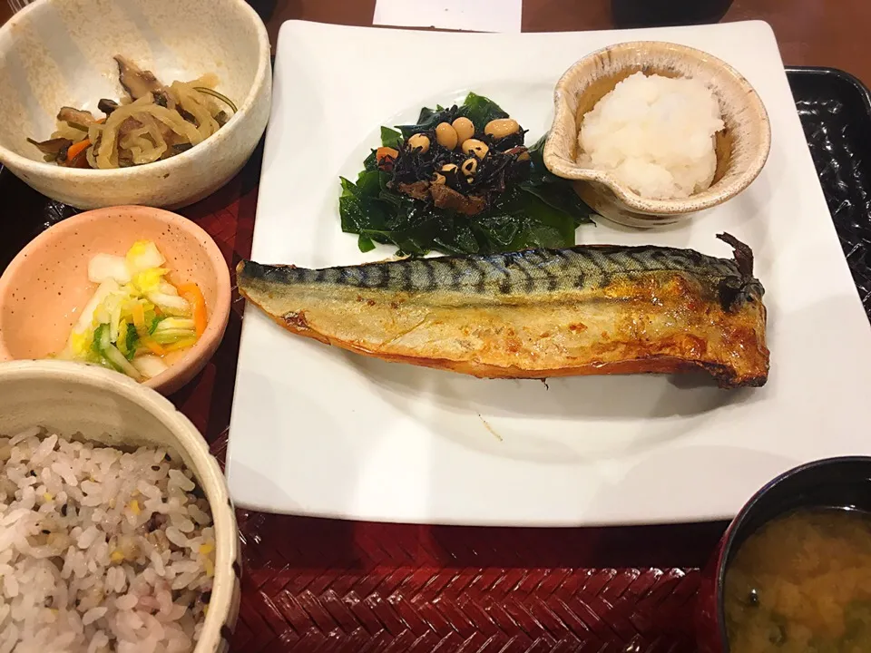 BBQ Saba  
#lunchset #lunch #saba|sirakorn owadaさん