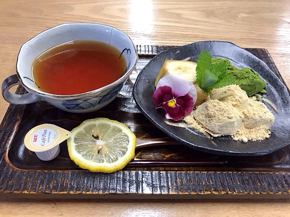 わらび餅お花ばたけにて|なおさん