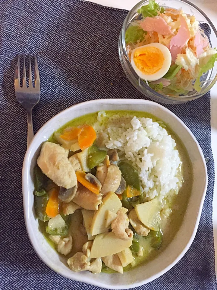 カルディのグリーンカレーペーストで😋|かずたまんさん