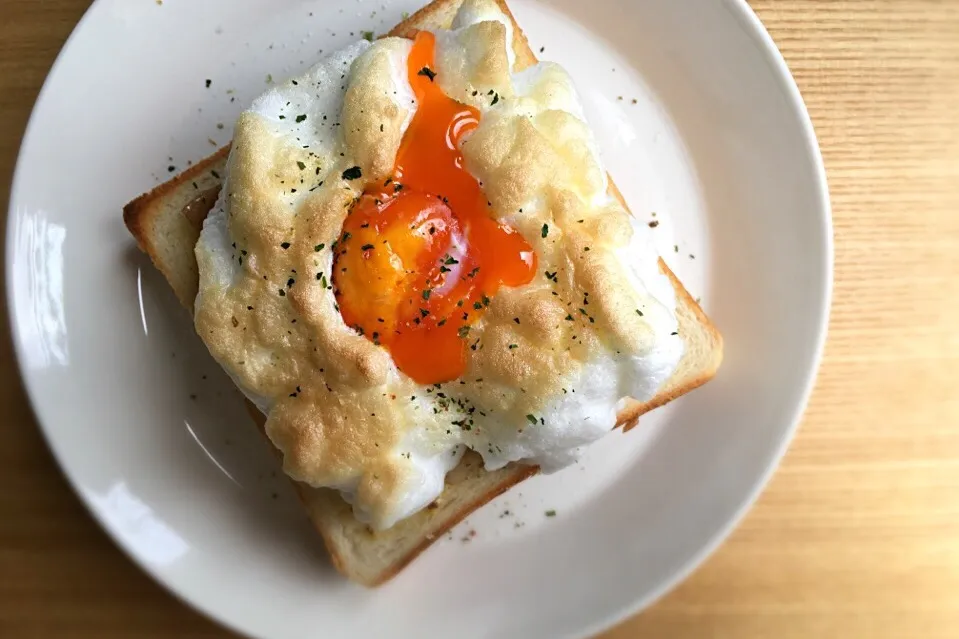 Snapdishの料理写真:エッグインクラウド🍳|ぷにさんさん