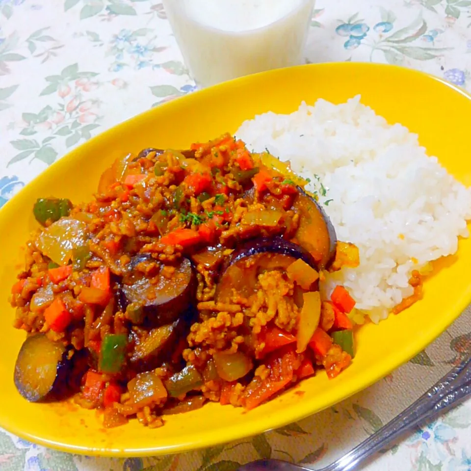 中毒🍛茄子と挽き肉のドライカレー|うたかた。さん