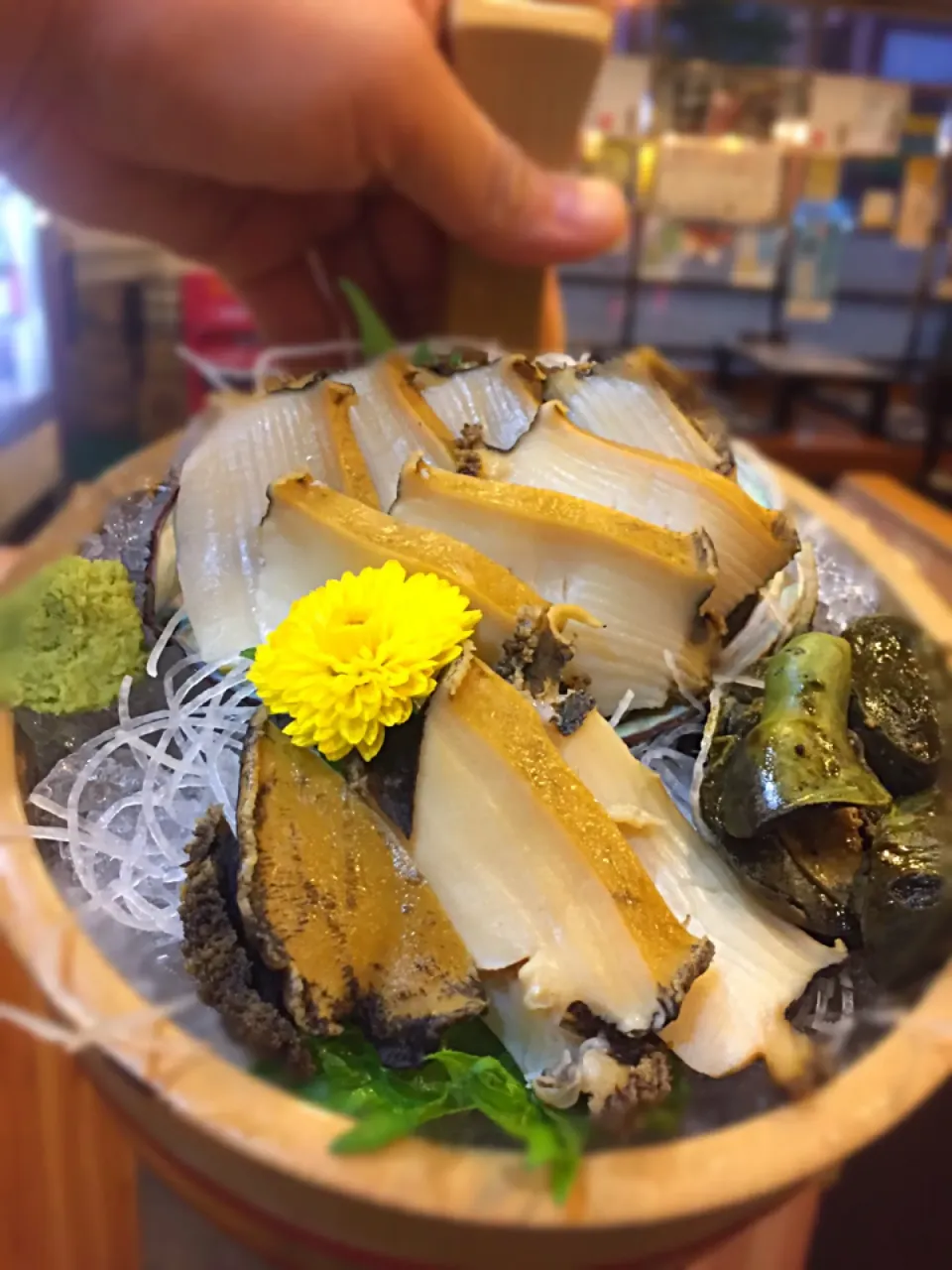 アワビ酒蒸し (abalone seasoned with salt and sake then steamed)|チェリーリンさん