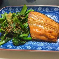 時鮭と菜の花のごま油炒め