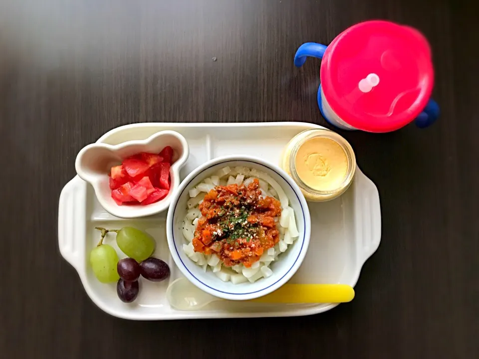 5/8❁息子離乳食 朝ごはん☀️
ミートソースうどん
トマト🍅
たまごプリン🍮🥚
ぶどう🍇|つんさん