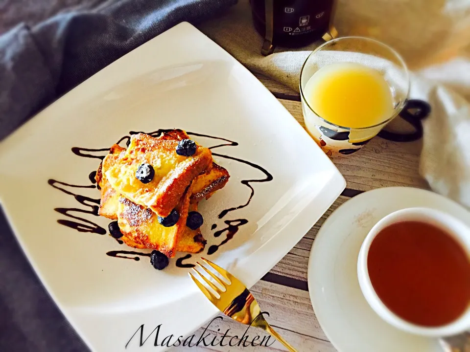 Snapdishの料理写真:French toast chocolate sauce for breakfast|Masakiさん