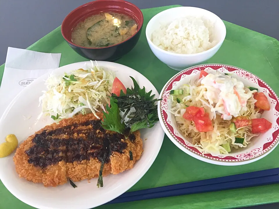 Snapdishの料理写真:和風とんかつ、シーフードパスタサラダ|Tadahiko Watanabeさん