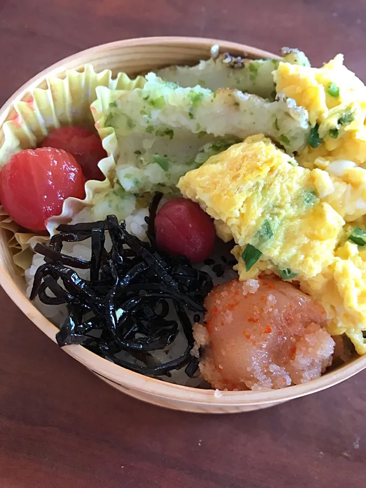 Snapdishの料理写真:自分弁当。また娘が卵焼き作ってくれた😊|mmmd_lさん