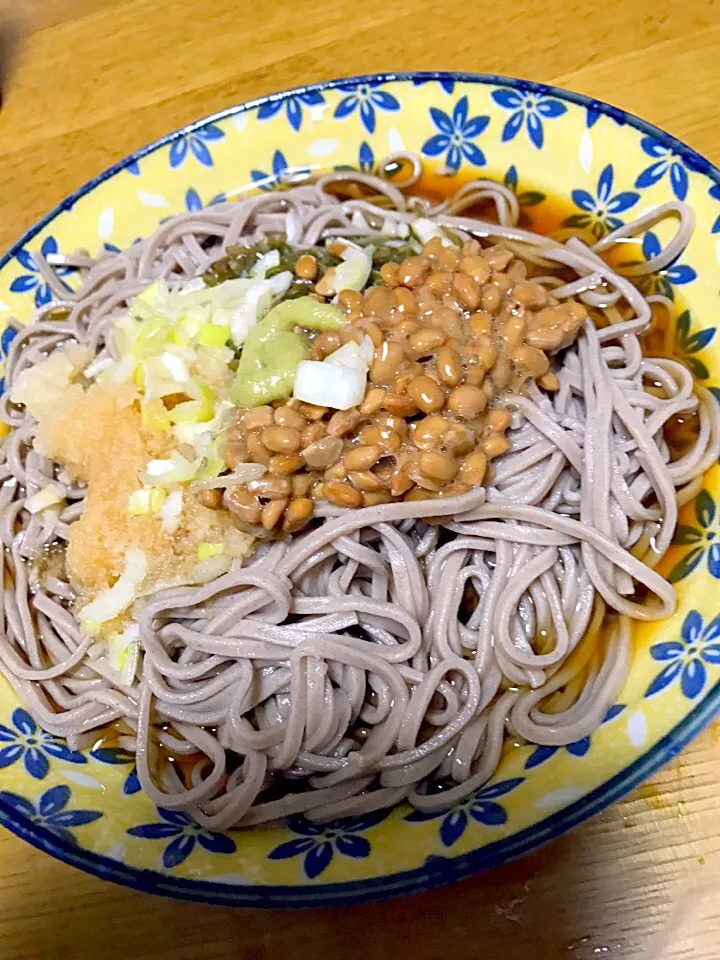 めかぶ納豆おろし蕎麦。|めぐりんさん