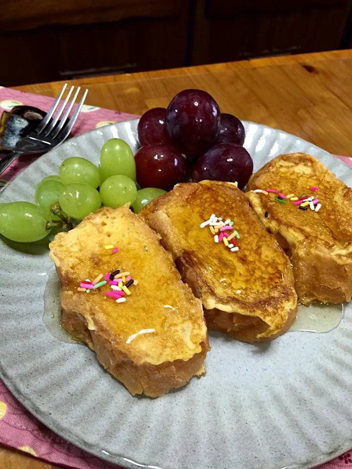 ふらんすぱんでフレンチトースト🍴☕️今日は雨です…|keikoさん