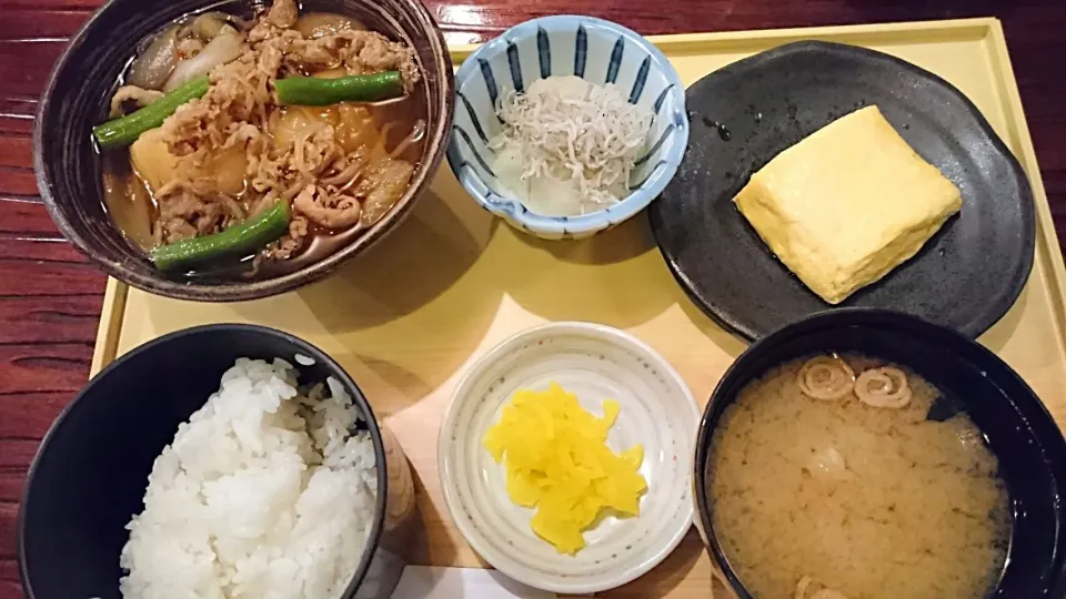 肉じゃが定食|ぶりじっとえいちぇるさん