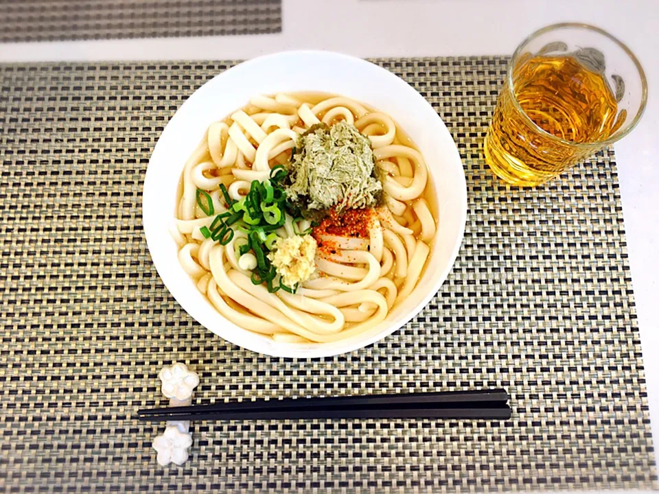 雲ってる日は生姜ととろろ昆布と七味を入れて「うどん」をいただきます❣️(*^▽^*)|Hi-Niさん