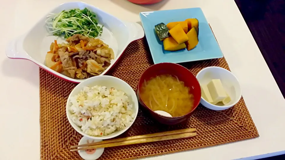 今日の夕食　豚のしょうが焼き、かぼちゃの塩麹煮、高野豆腐の煮物、玄米、もやしの味噌汁|pinknari🐰🌈さん