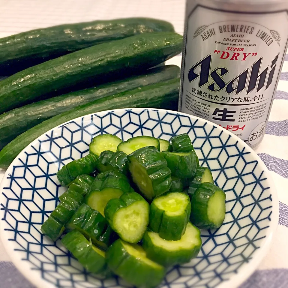 Snapdishの料理写真:きゅうりビール漬け🥒🍺 #ビール漬け|ヨッチャンさん