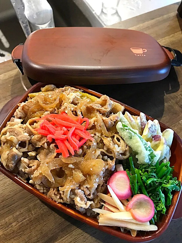 牛丼弁当|二キィさん