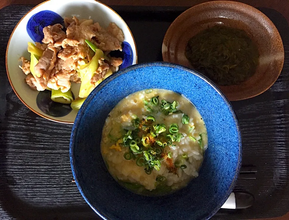 Snapdishの料理写真:水菜の卵おじや
豚ロースの焼肉
もずく|ラーメンの小池さん