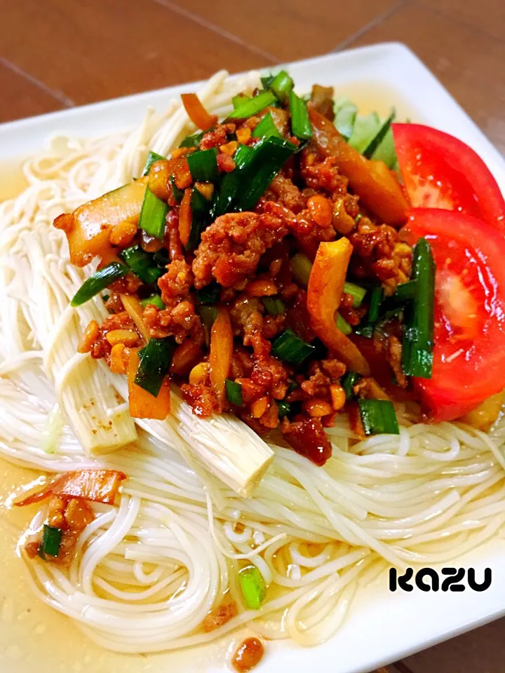 居酒屋で食べたピリ辛ひき肉納豆 ⭐️もち麦と筍入り|かずきっちんさん